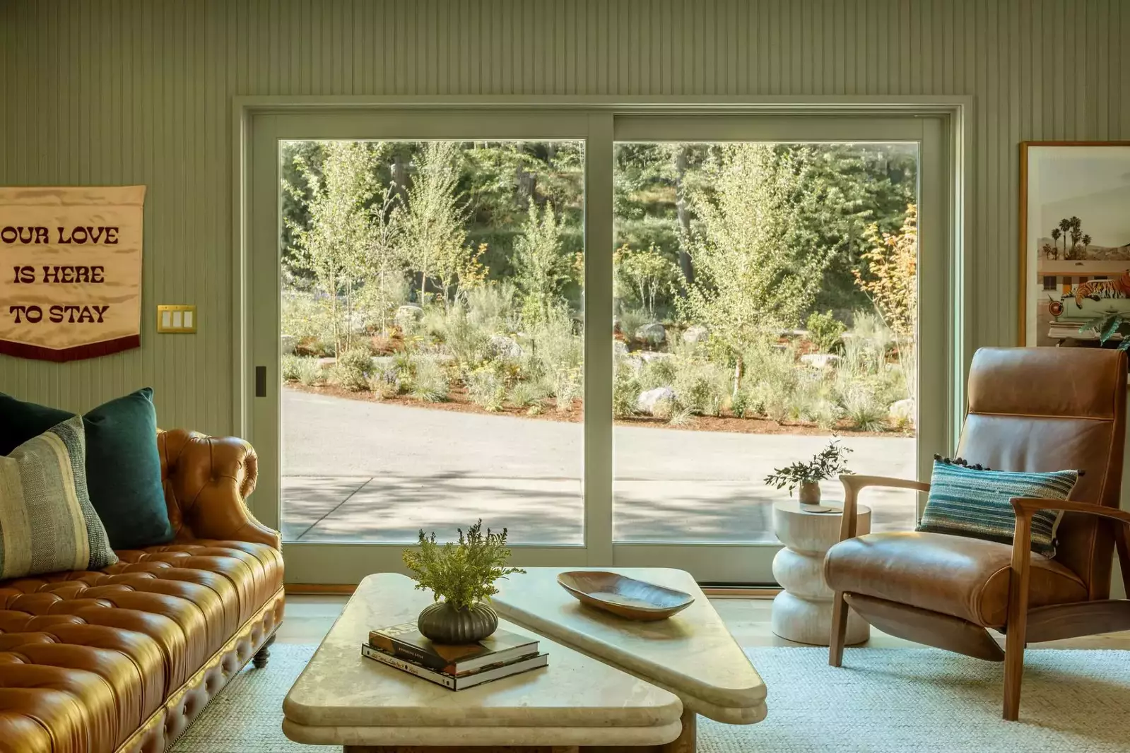 Carlton is lovely wine country town with lots to do. It's centrally located in the Willamette Valley, just a short drive from McMinnville and Newberg.