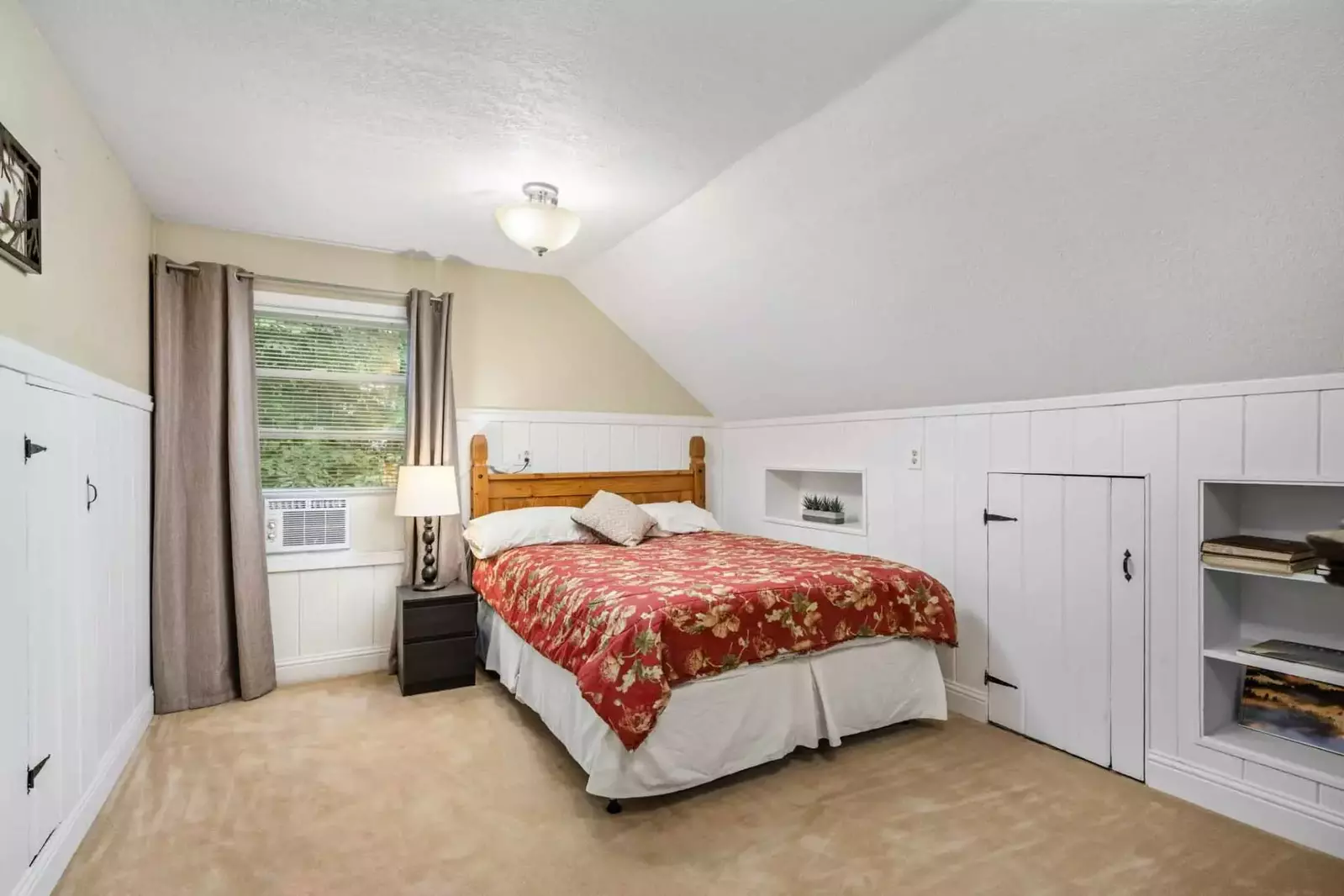 All the beds are updated and incredibly comfortable. Another feature that makes this rental so relaxing!