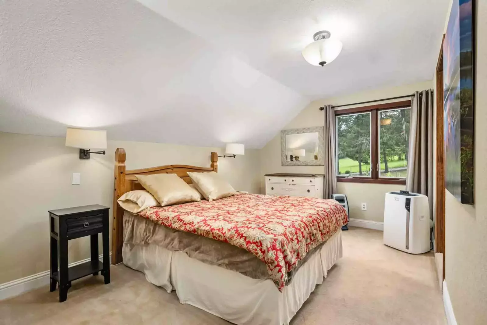 Our team is enthusiastic about ensuring our guests have great stays. Please reach out and we will happily provide local recommendations of all sorts!