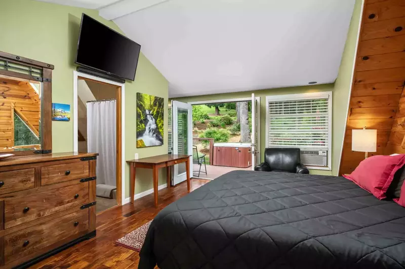 Walk right out of the cottage straight into the hot tub.