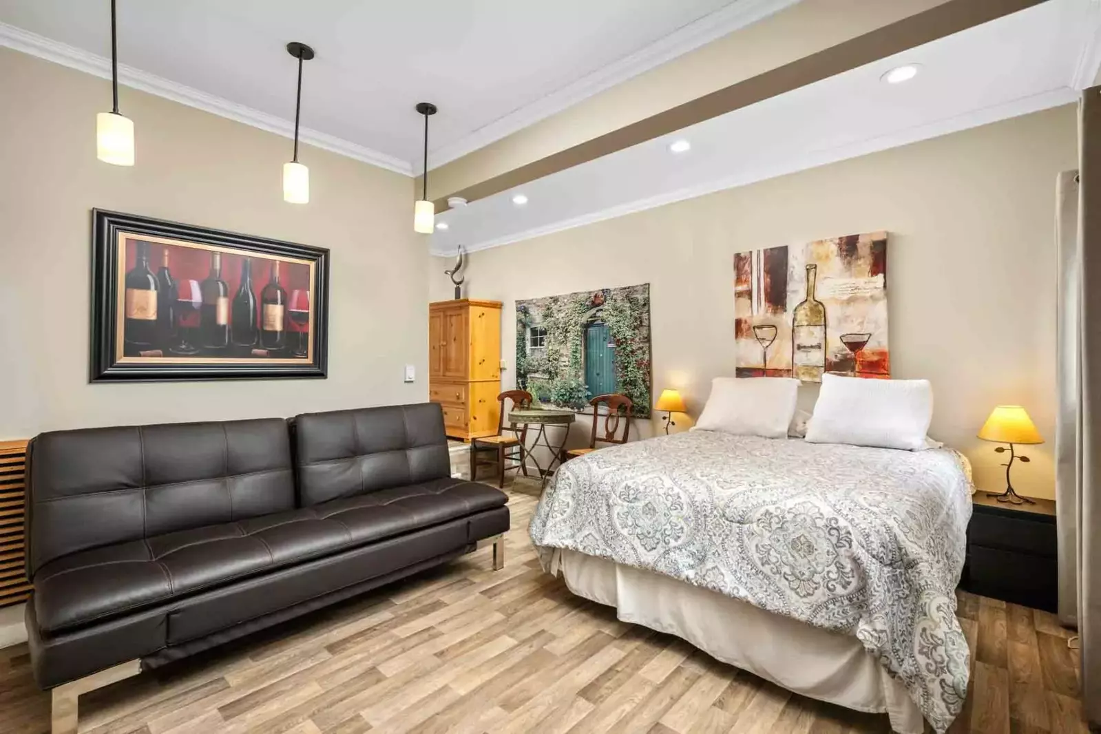 West Linn is right on the edge of Oregon Wine Country. Spend a weekend exploring vineyards and wineries of the Willamette Valley.