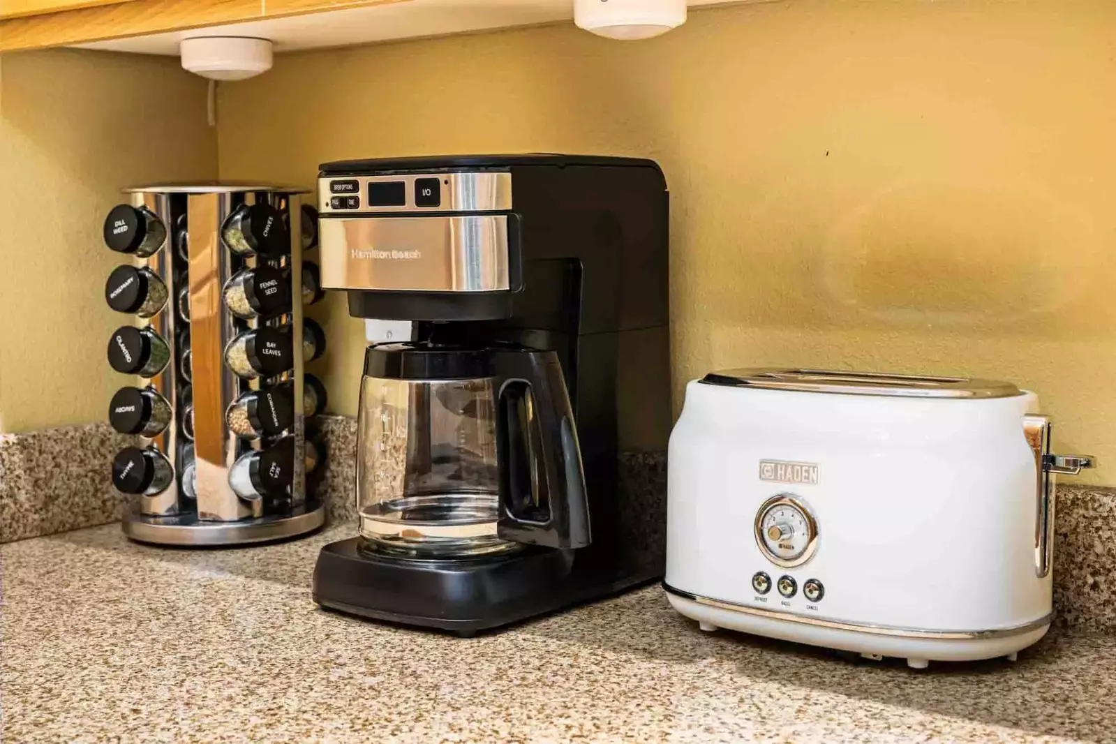 Coffee lovers are in luck as this rental provides coffee. There are also cute cafes in town!