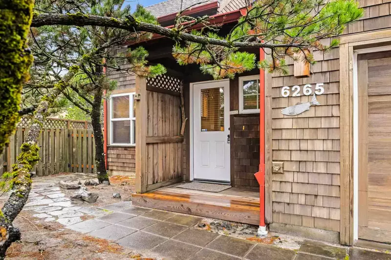 Sea You Later is ready to host you! Book now and make memories that will last a lifetime!