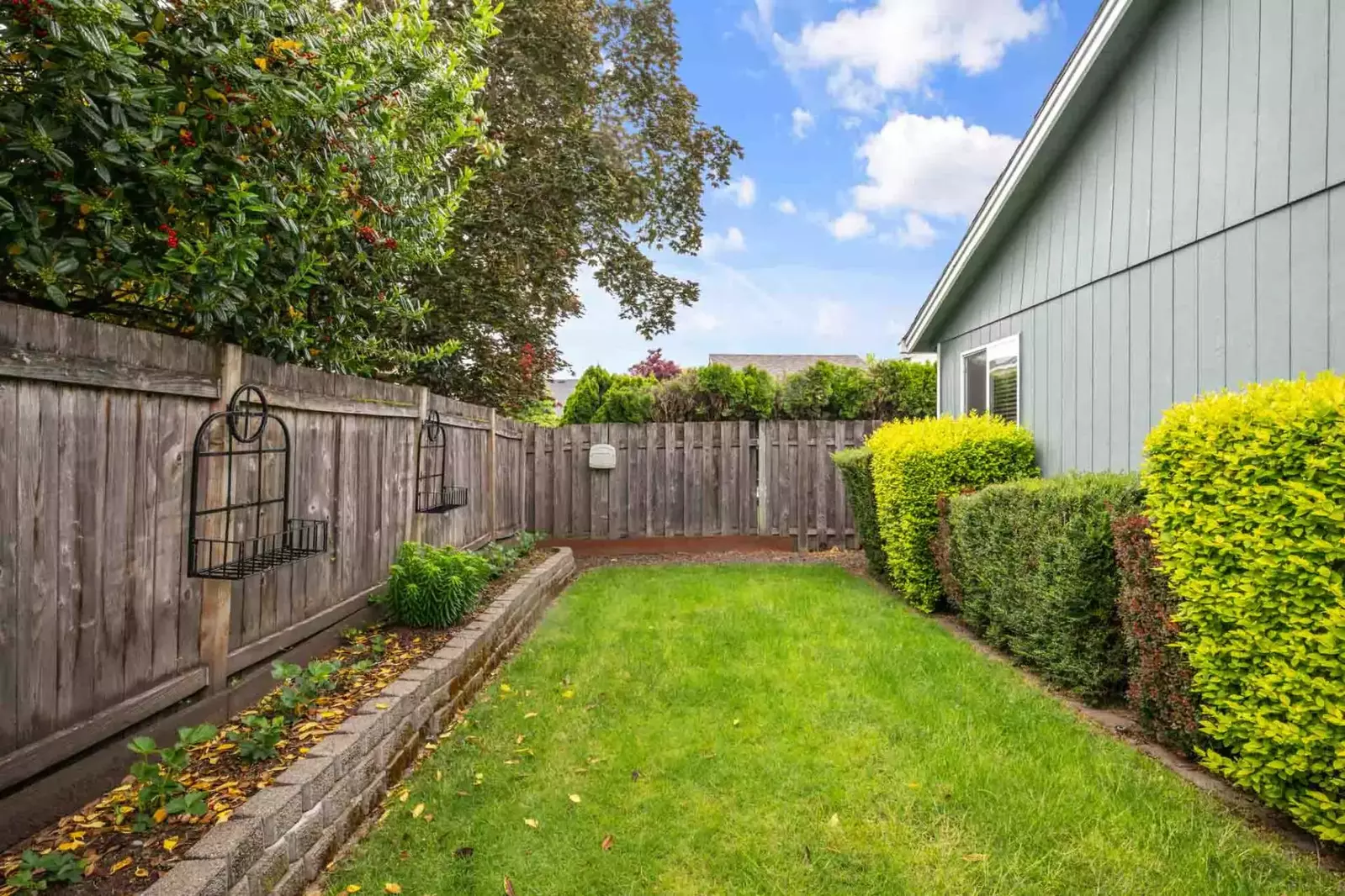 The yard is very well maintained and offers another place to relax and hang out.