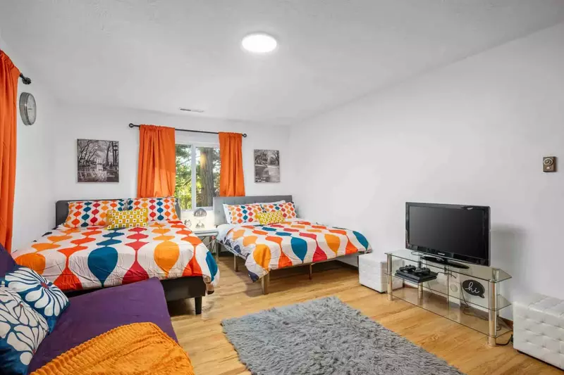 This room is a great place to hang out a play a video game.