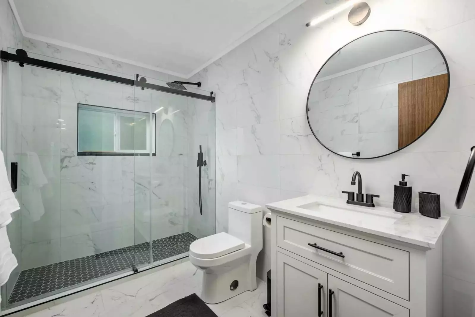 This bathroom is spacious and luxurious,