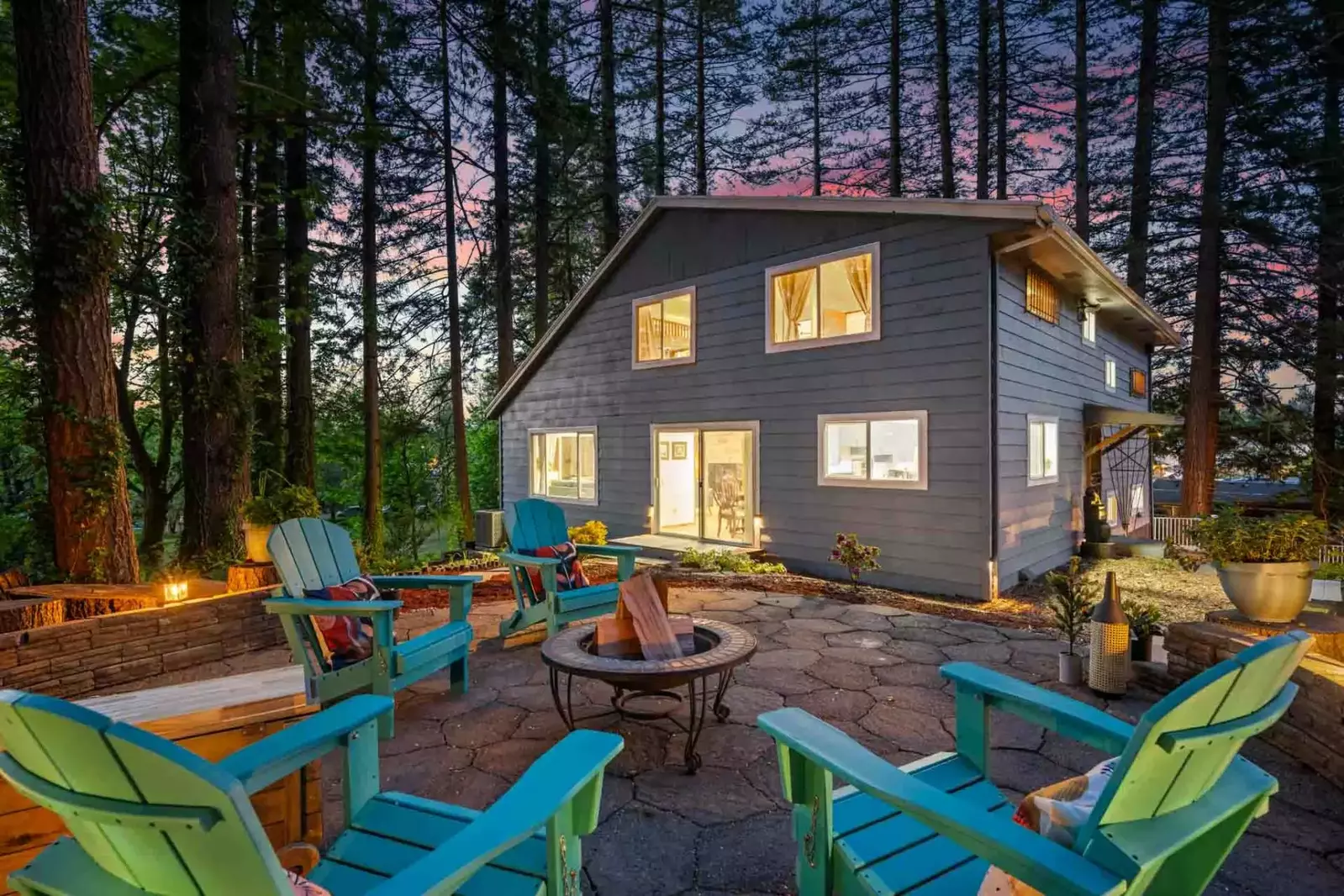 A perfect place to enjoy a tranquil Oregon night!