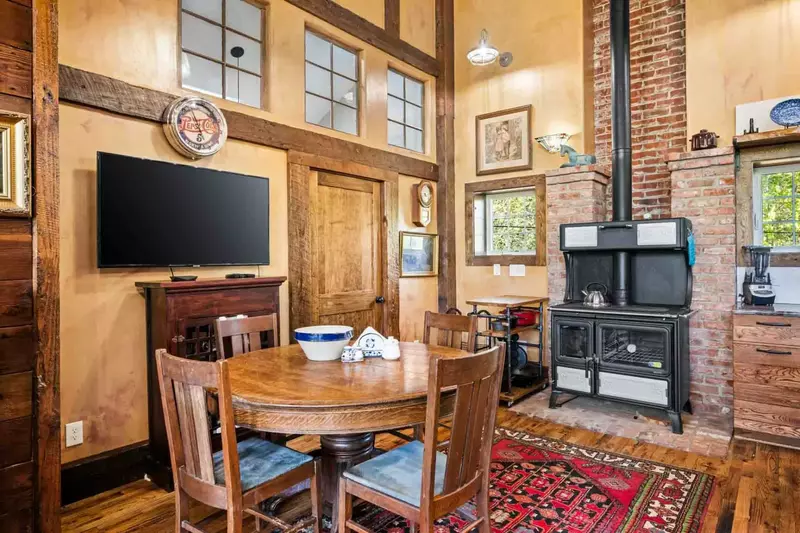 Watch you favorite movies, shows, and sports on this smart tv.