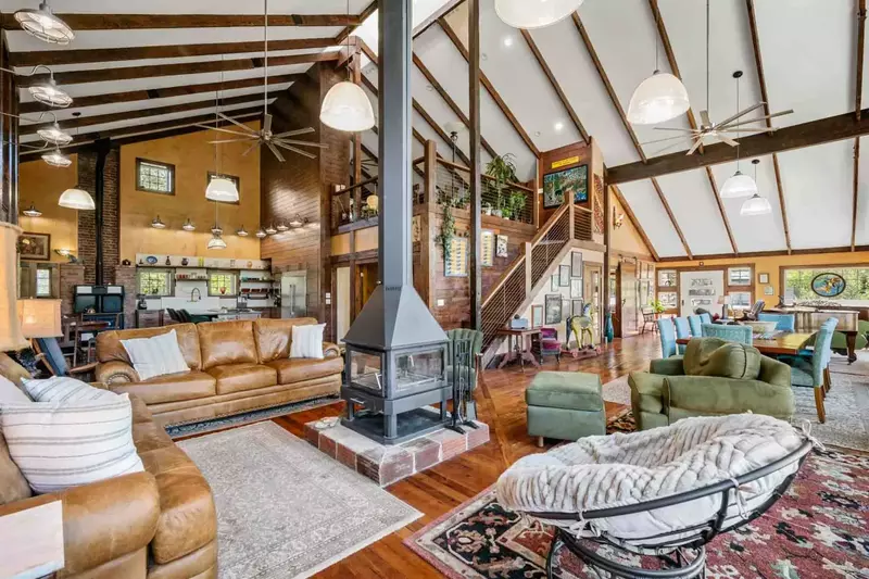 The common space is a tremendous area for fun conversations.