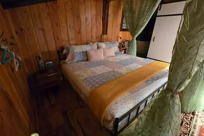 Cozy hobbit rest area.