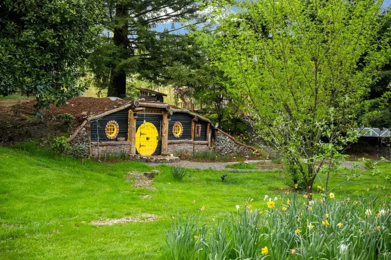 Hobbits Rest is located in the lovely countryside west of downtown Salem.