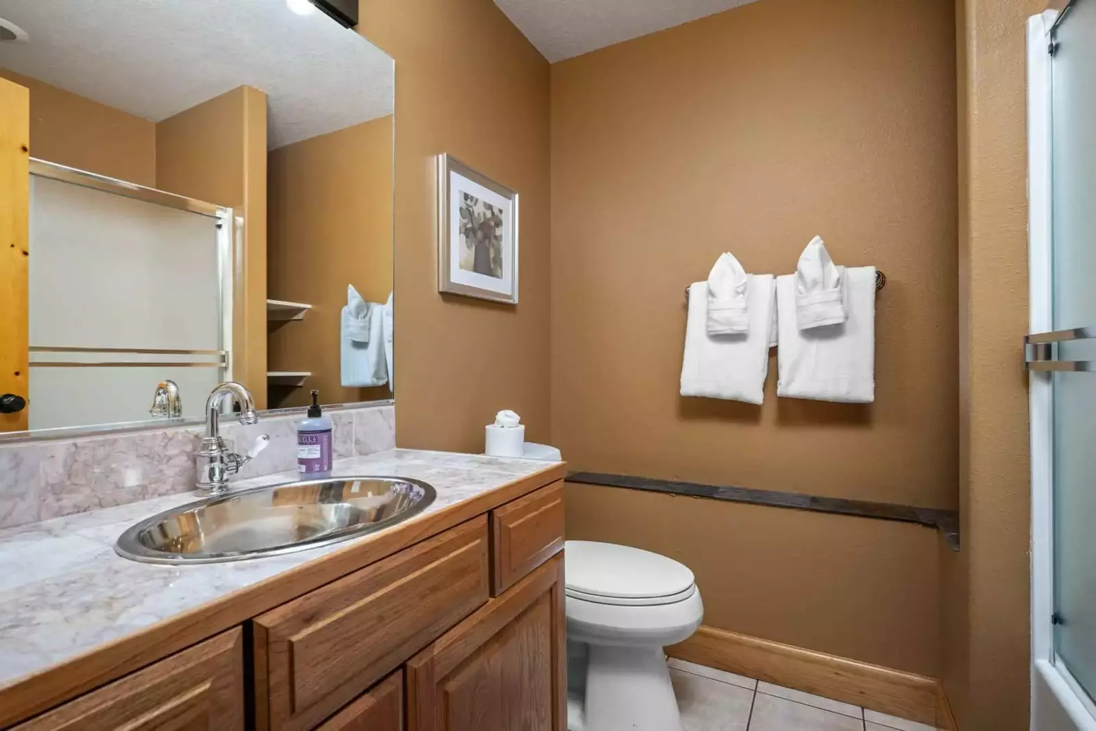 With three full bathrooms everyone staying here has ample privacy.