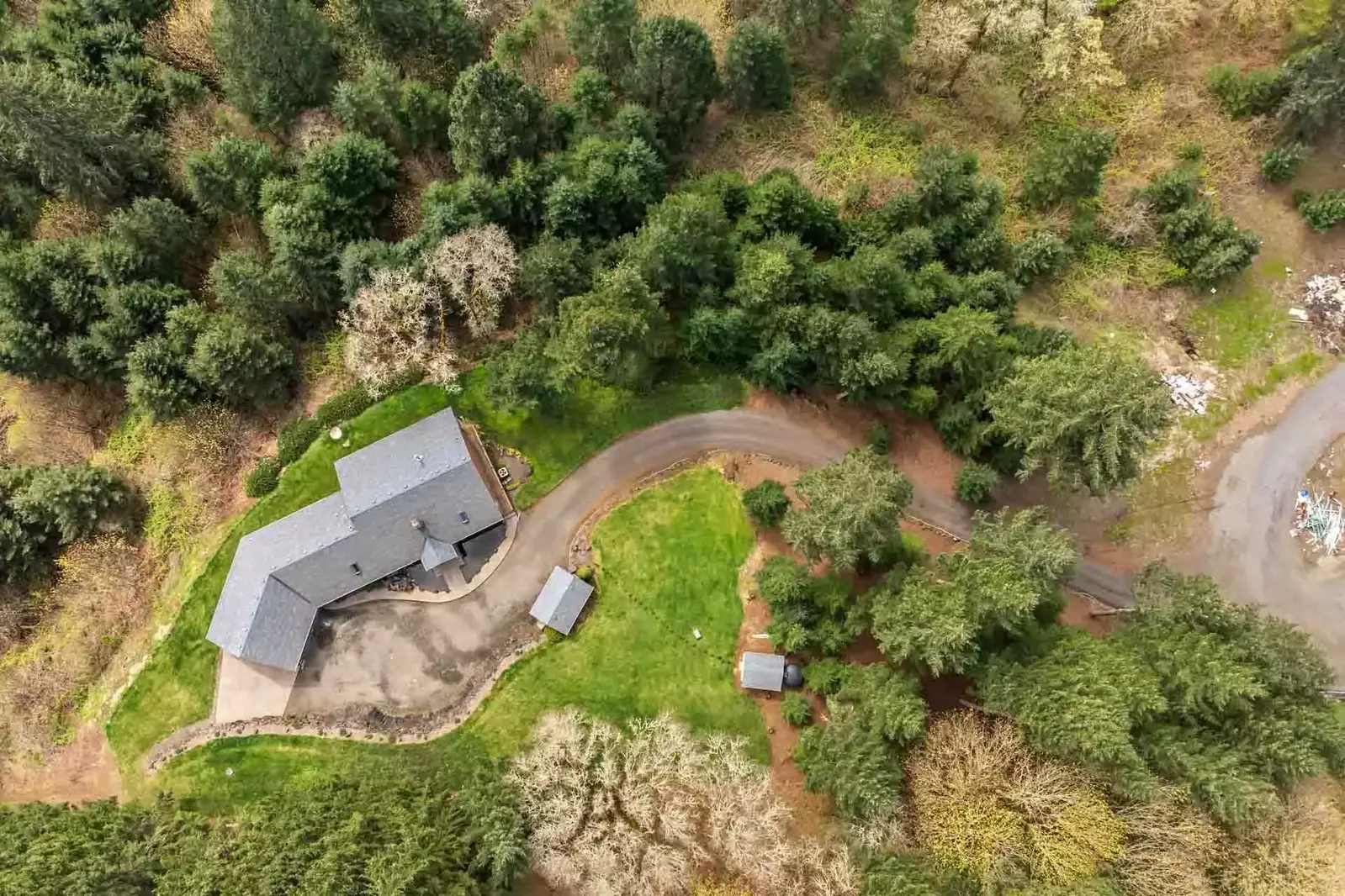 Please reach out with any questions about Yamhill, the Willamette Valley, or this rental. We hope we get to host you soon!