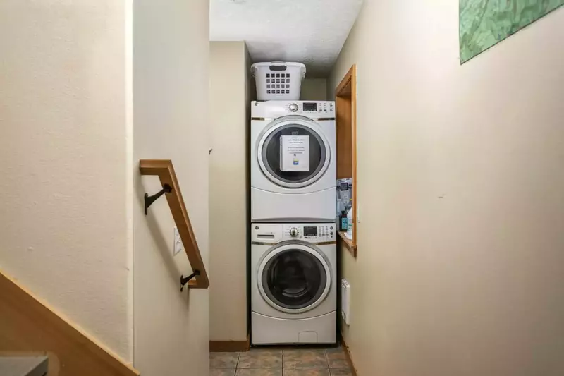 This rental has an up to date washing machine and dryer for guest use.