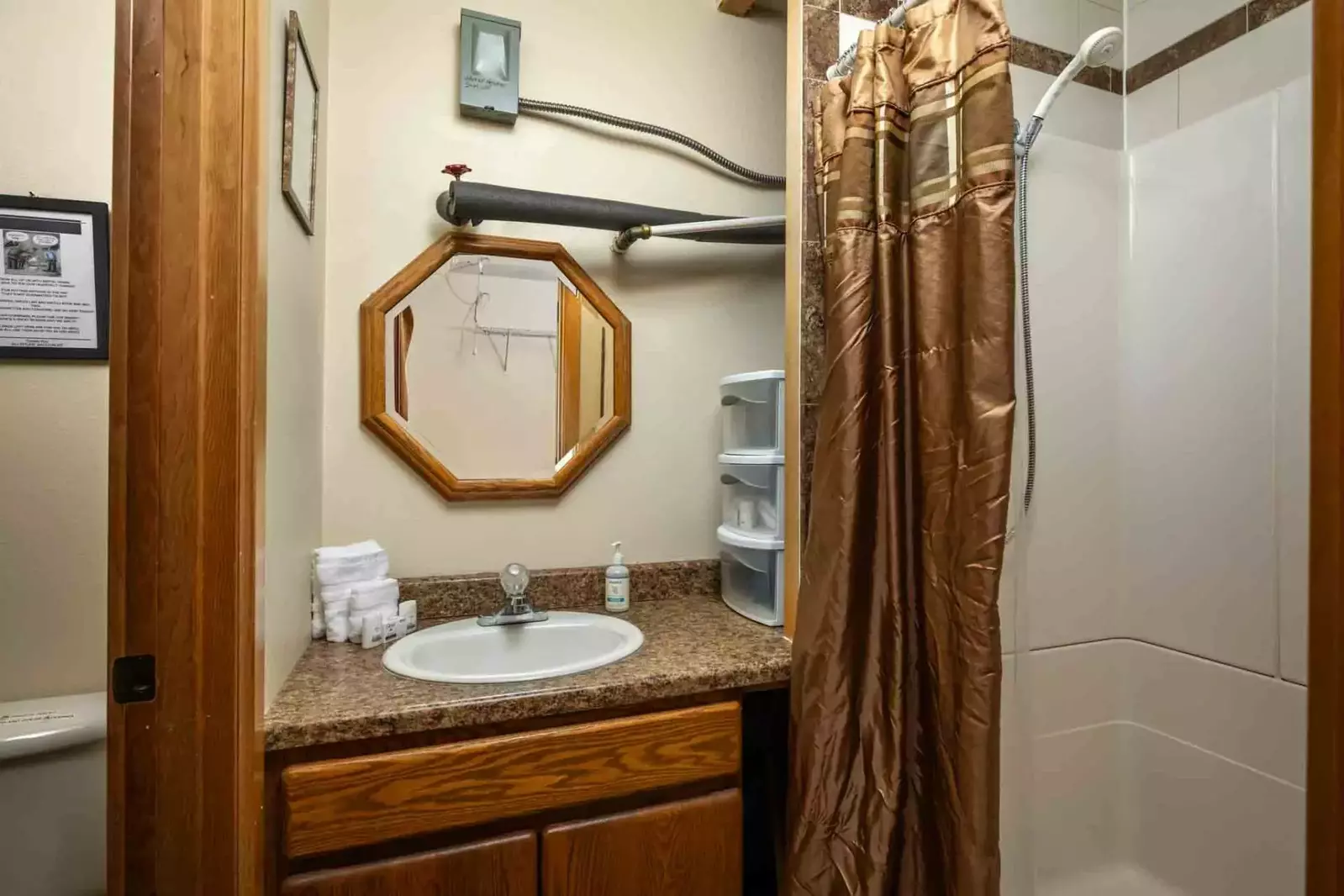 The bathrooms have excellent water pre and built with care.