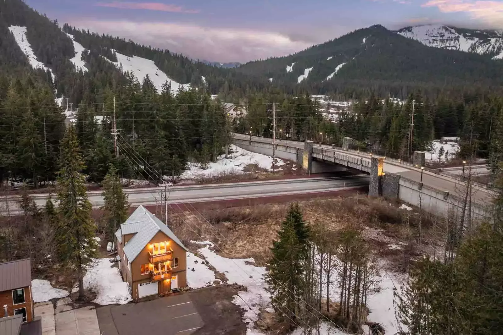 Government Camp is 15 minutes from the town of Mount Hood Village. Take a short trip there to enjoy a lot of fun restaurants and activities.