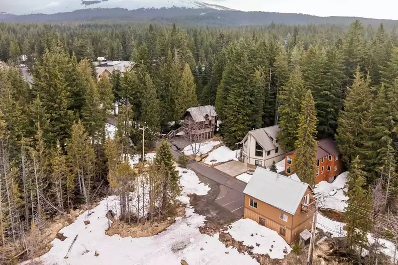 We love to recommend great places to eat and drink. Reach out to us so we can tell you more of our favorite spots!