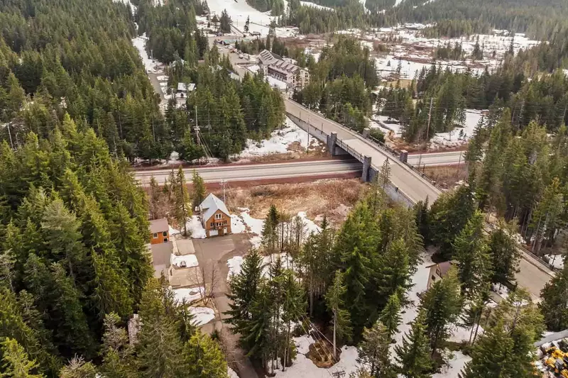 Government Camp is located just off Highway 26. Guests have easy access and can use this highway to explore the state!