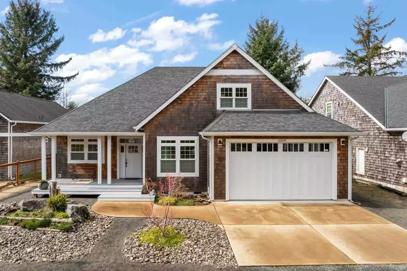 The Nehalem River is a serene and beautiful river leading to the Nehalem Bay. It is an excellent place to watch wildlife, swim, fish, and more.