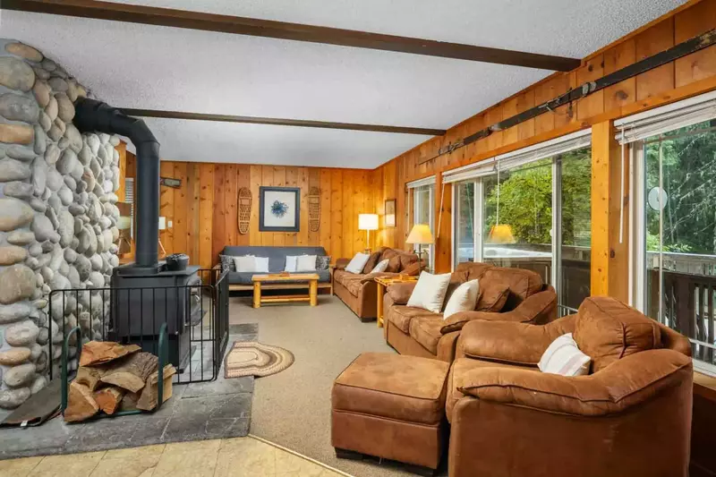 Mt. Hood Chalet is ideal for extended families and friends looking to enjoy the great outdoors year-round.