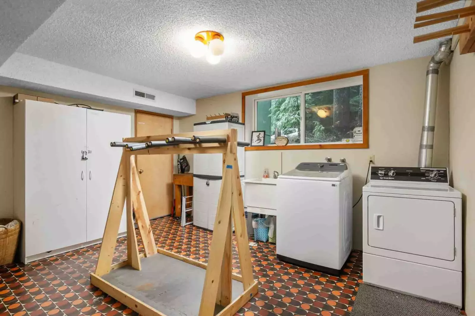 This rental has an up to date washing machine and dryer for guest use.