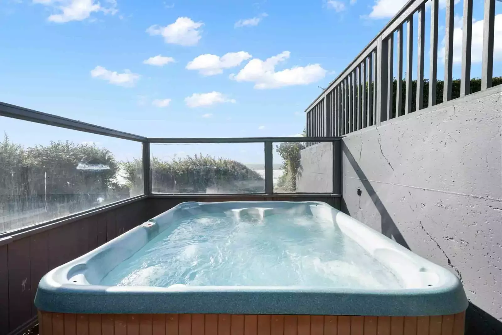 "The hot tub was great and we had some deer visit us in the backyard as well." - Stephanie