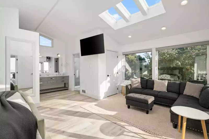 An incredibly spacious suite.