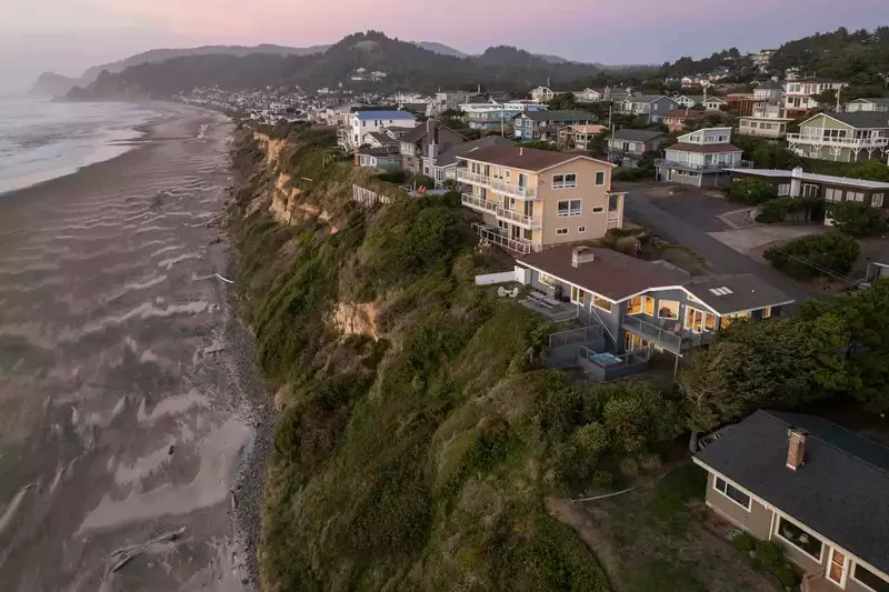 The Oregon Coast has many great spots to fish, clam, and crab. You can have a fun outing catching dinner!