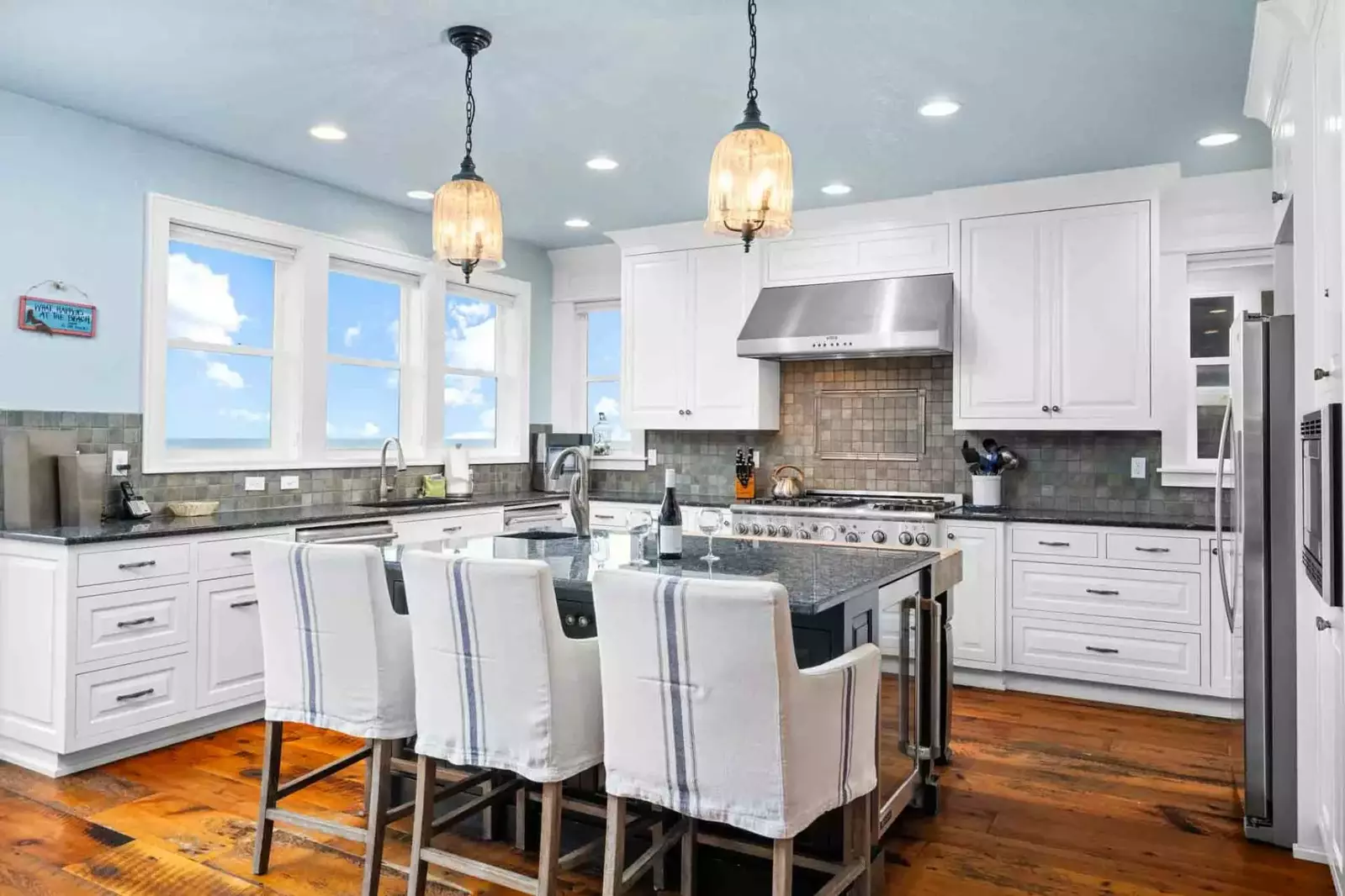 "Loved the spacious kitchen and the decks and the many family rooms!   We will be back!" - Annette