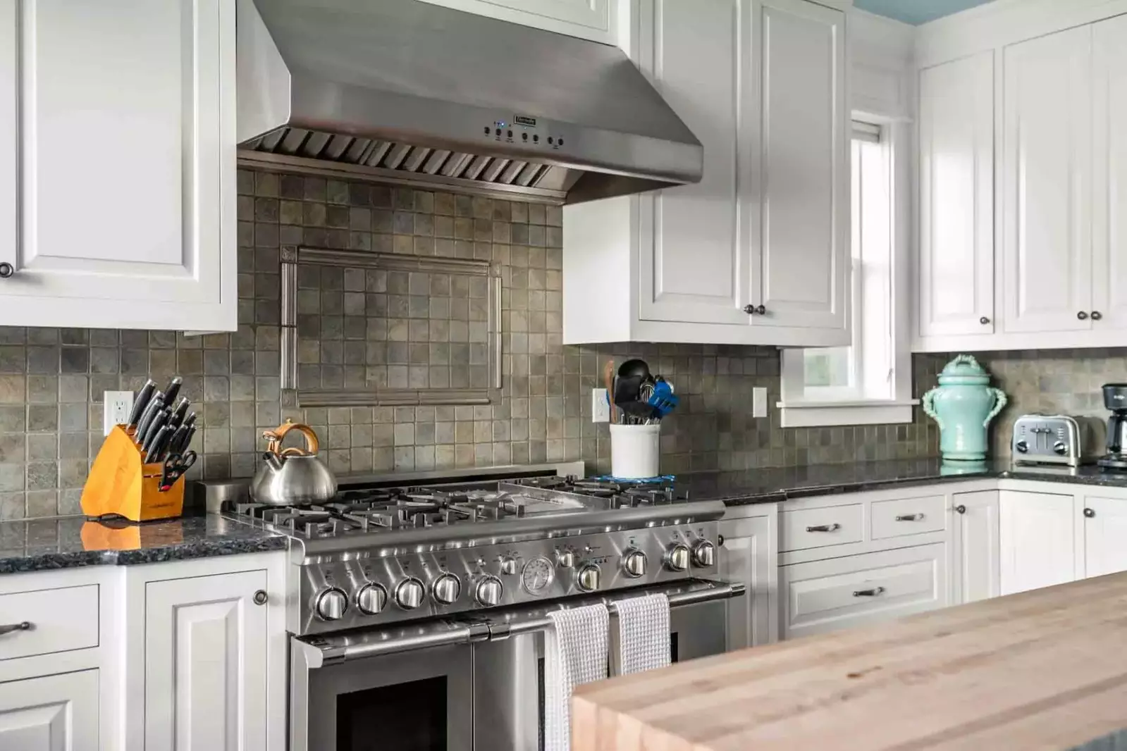 "This place is incredible. The location with the view is amazing. The house was very well stocked and very clean." - Erin