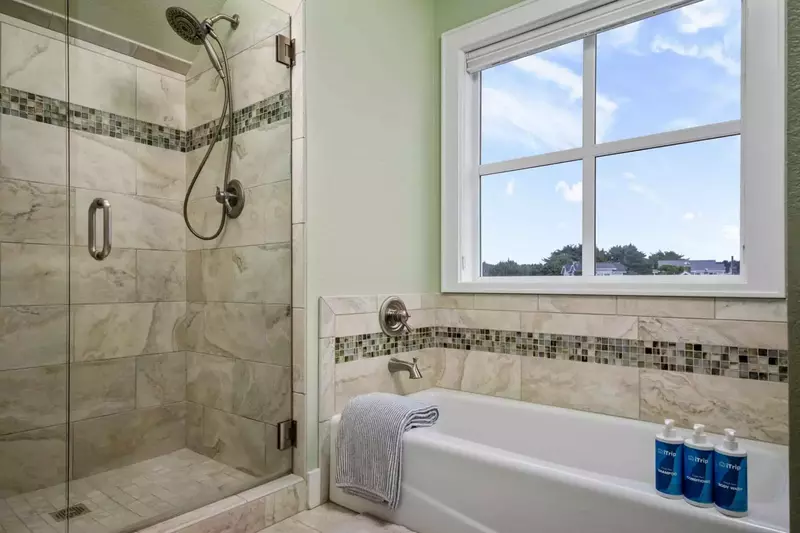 With 4.5 bathrooms everyone staying here has ample privacy.