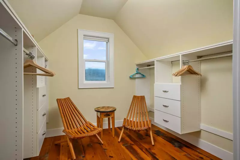 A walk-in lounge closet.