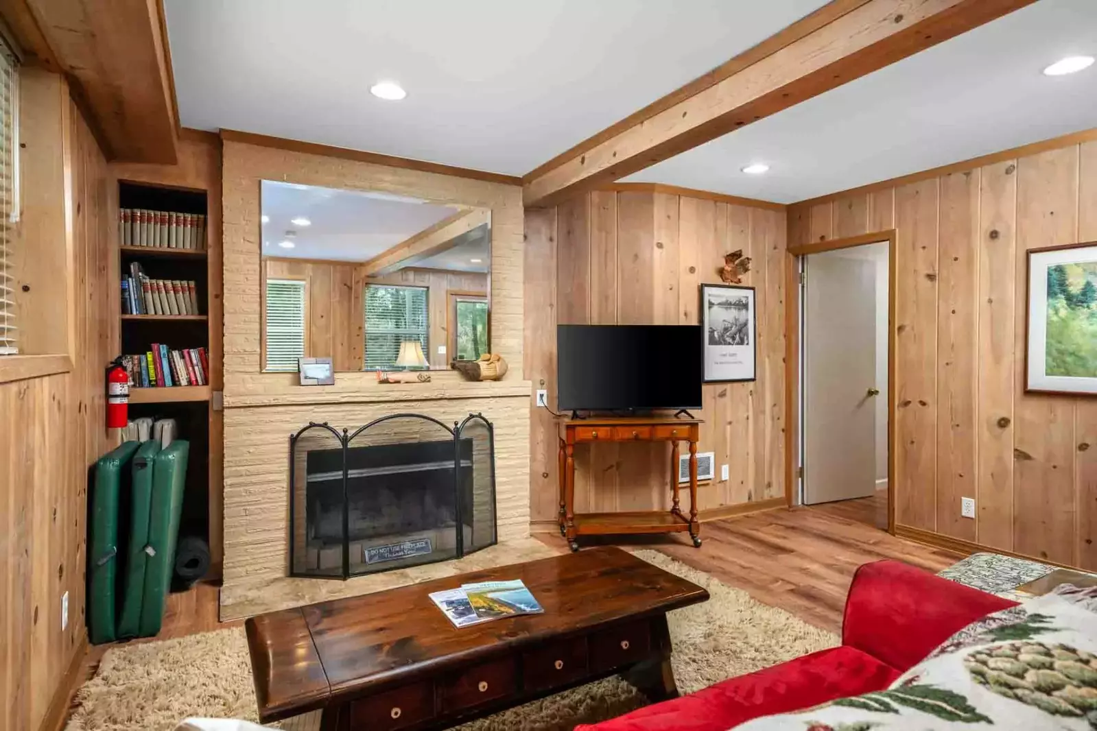 So many cozy rooms where you can unwind!