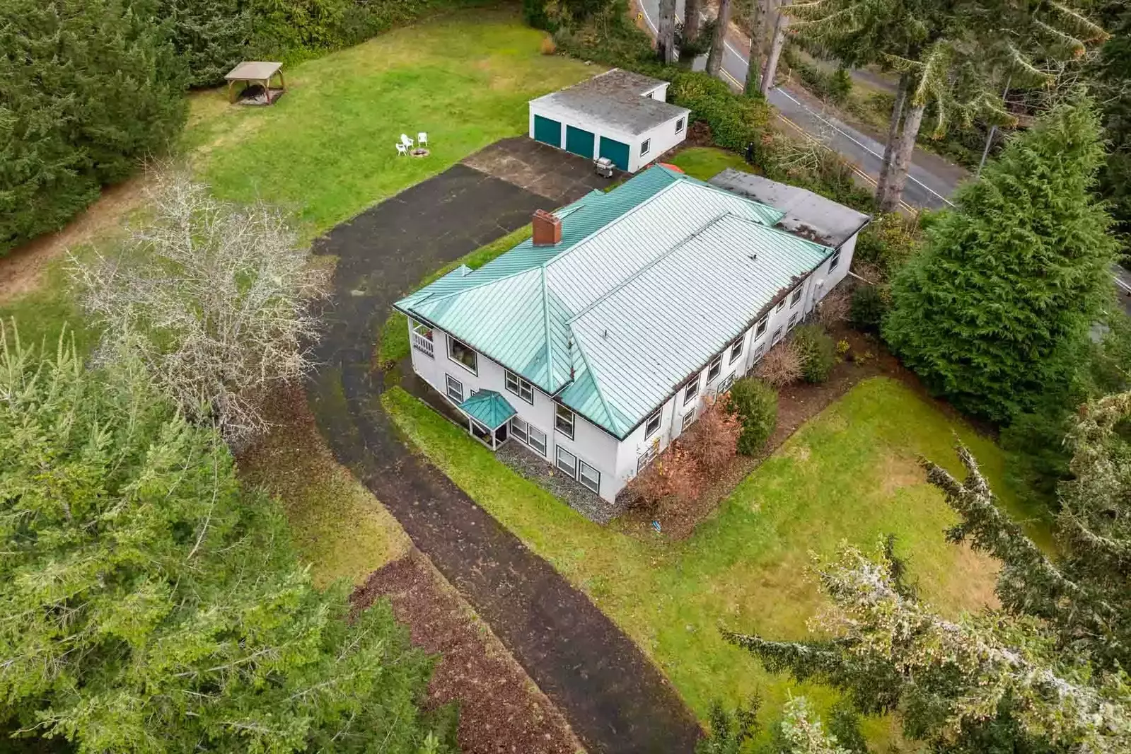 The Nehalem River is a serene and beautiful river leading to the Nehalem Bay. It is an excellent place to watch wildlife, swim, fish, and more.