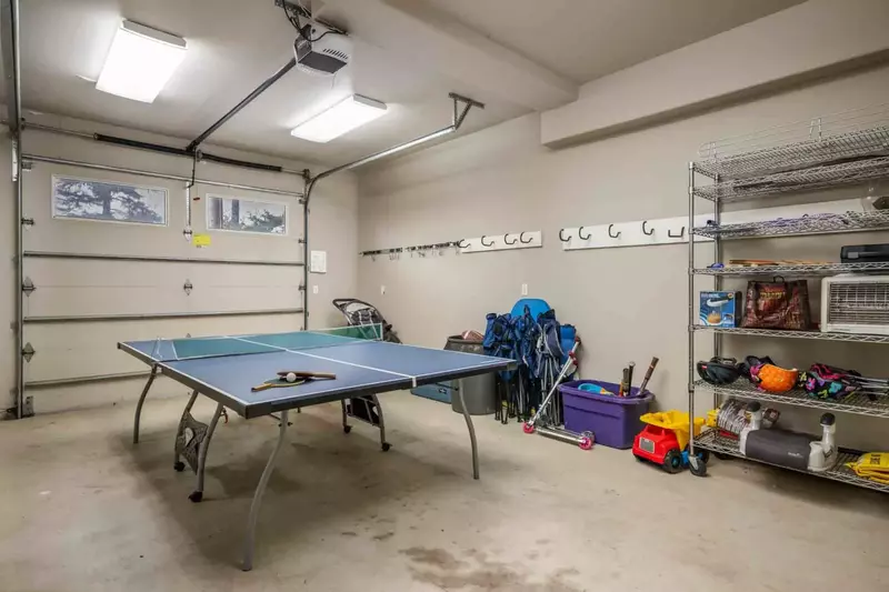 There are even more games to play in the garage!