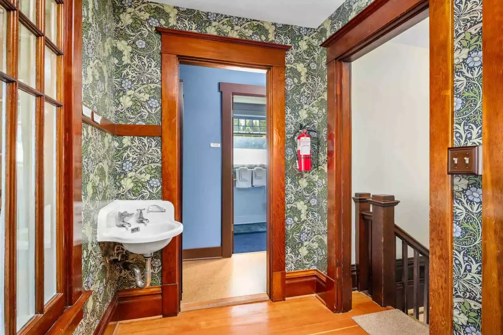 This rental teleports guests to turn of the century Oregon wine country.