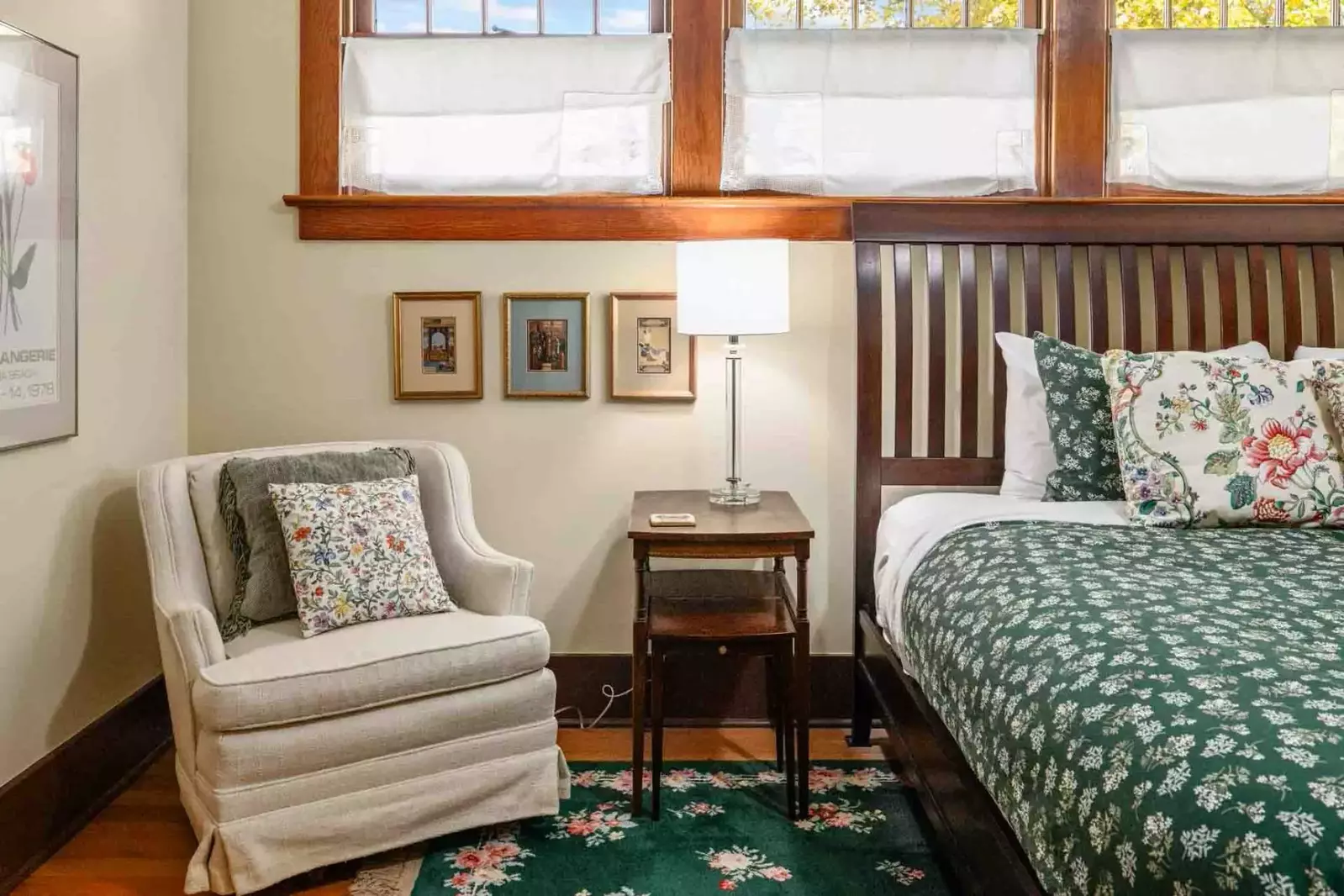 This rental is just a short drive from cute and historic towns such as Newberg, Dundee, Carlton, to name a few.