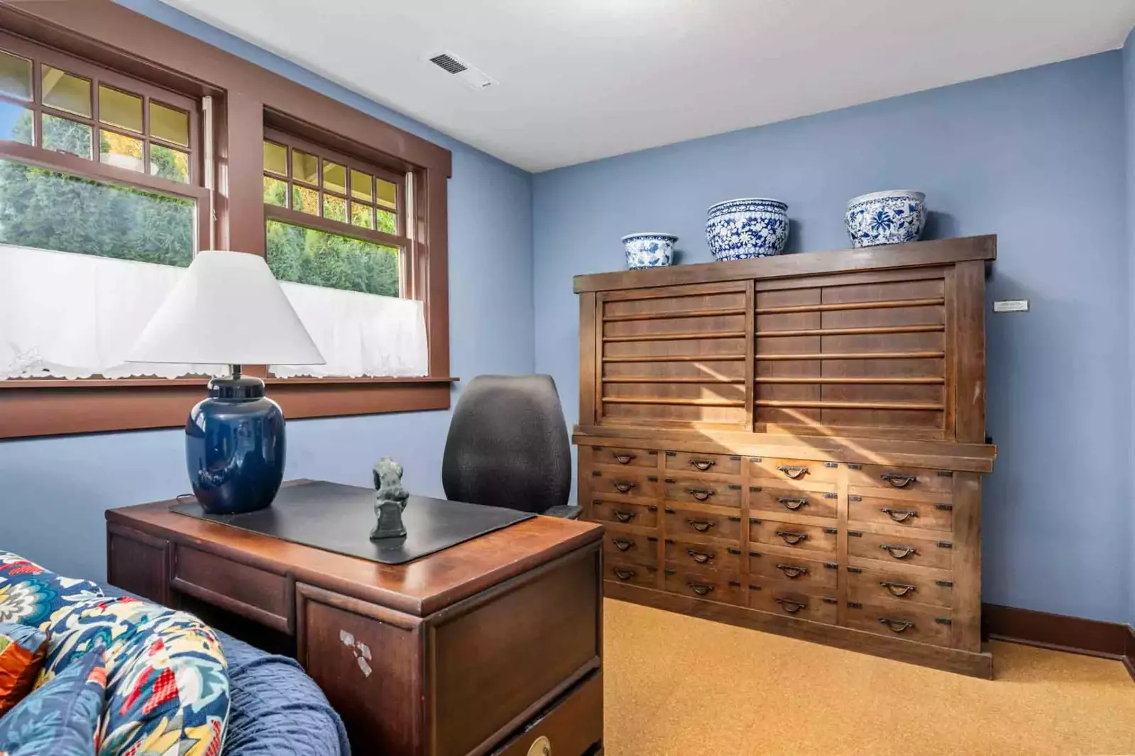 McMinnville offers abundant activities such as carriage rides, live music, stand up comedy, festivals, parades, karaoke, historic tours, and more!