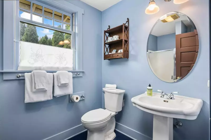 Ask iTrip Northwest about help arranging wine tastings at the best local wineries.