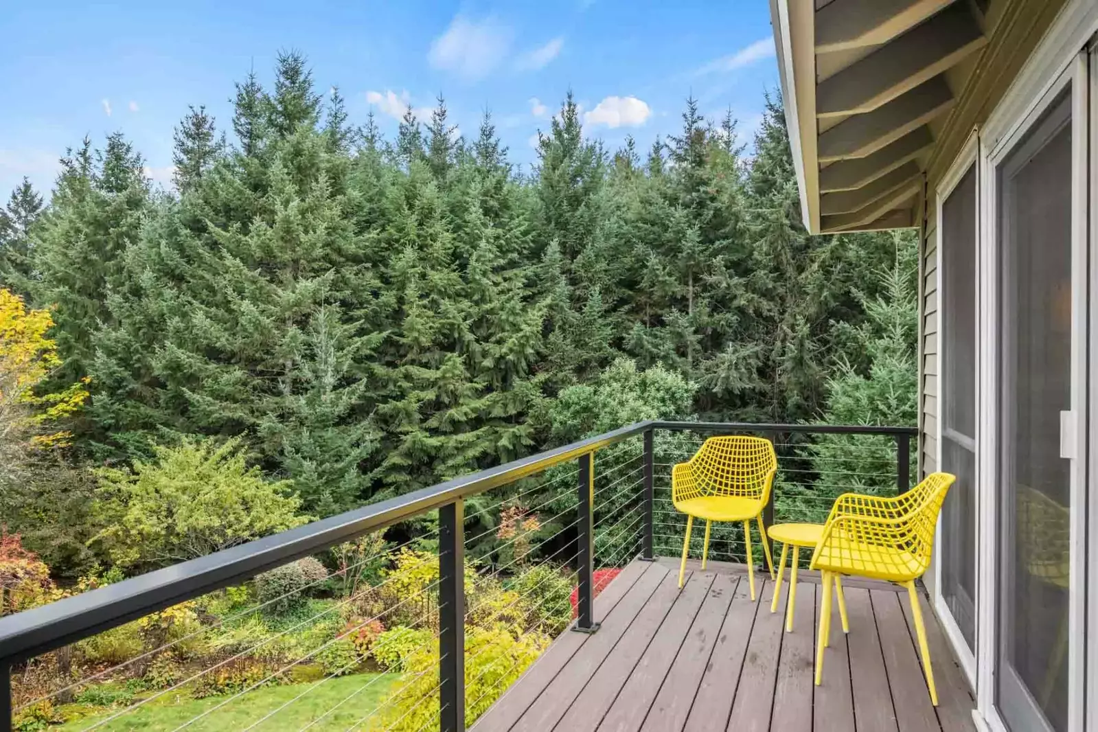 Cooper Haven is located on the edge of the Cooper Haven Nature Park, an area full of hikes and wildlife.