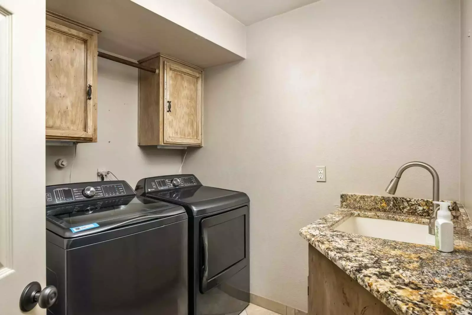This rental has an up to date washing machine and dryer for guest use.