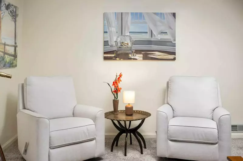 "Clean, comfortable and was home for 2 weeks while working in the area. Definitely would stay again." - Wendy