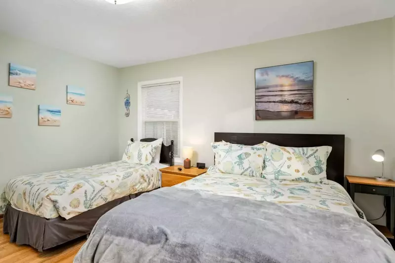 "The bedroom/bathroom layout was perfect for everyone to have their space, while the open kitchen/dining/living room gave us plenty of room" - Danene