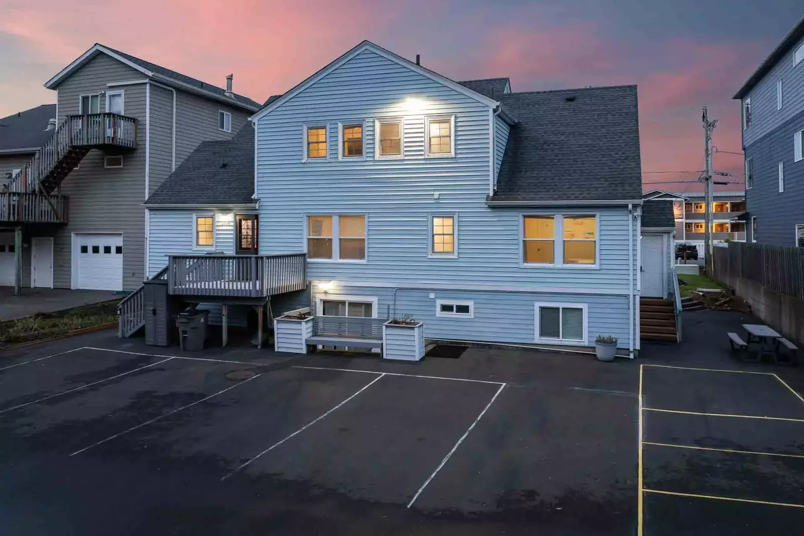 Seaside has a lot of delicious options for seafood. You can get local fish, dungeness crab, clams, oysters, and more from many local markets.