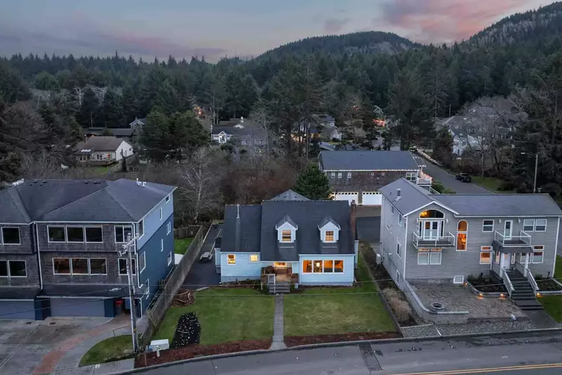 Surf and Sand Dollars is a perfect place to go to if you want to experience the beauty of Oregon!