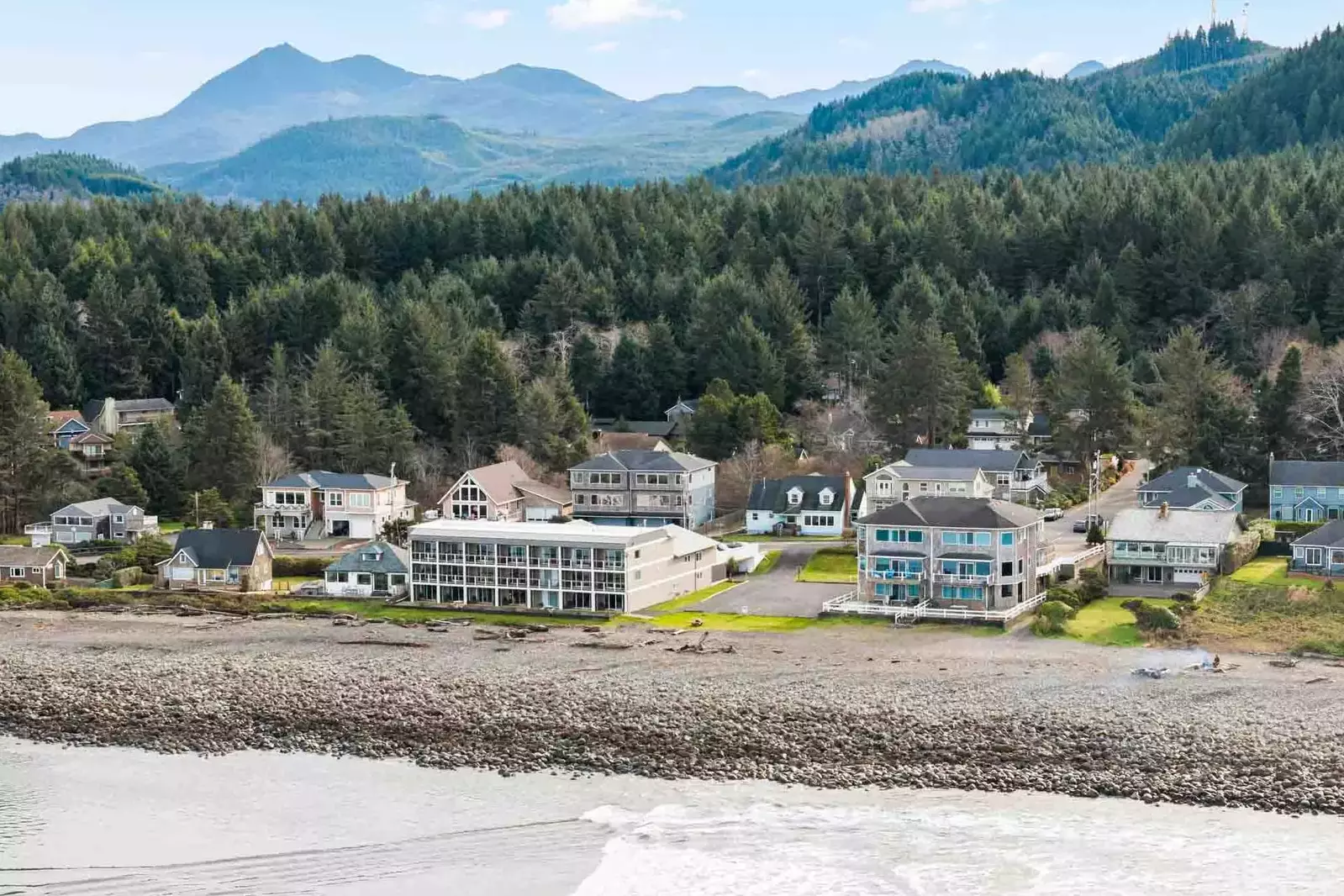 The Oregon Coast Highway is one of the most beautiful places to drive in America!