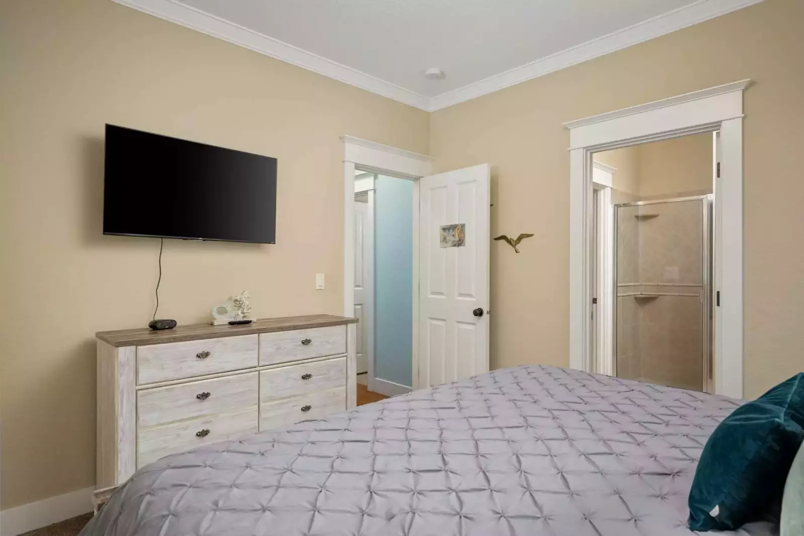 "Great place to stay.  No issues.  Would stay again." - Bretton