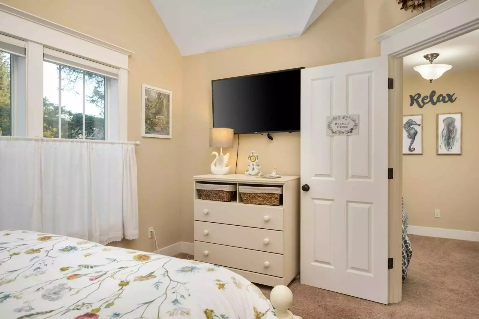 Watch a movie while relaxing in the comfortable bed.