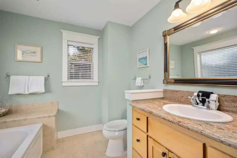 "It's the small things that make a difference. USB outlets right on the bed frames, second floor laundry and more bathrooms than bedrooms." - Lisa