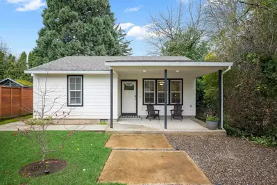 Bridge City Casita enjoys a private and quiet setting in a suburb of Portland